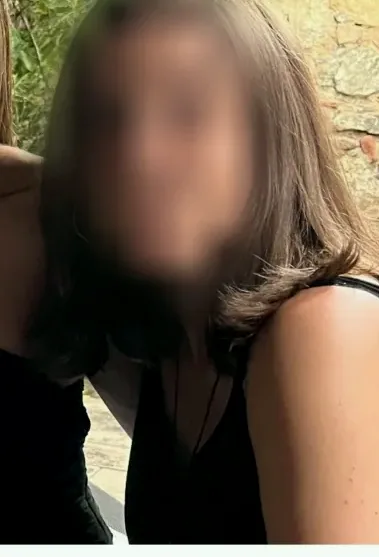 Amina, 33