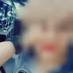 Caroline, 36