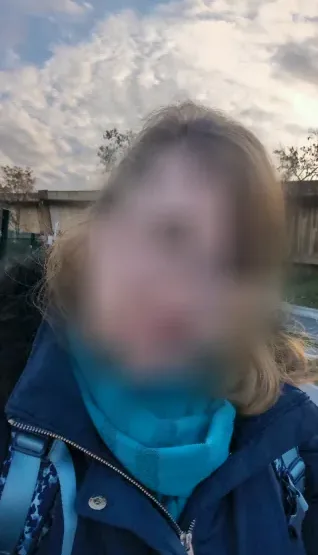 Esther, 29