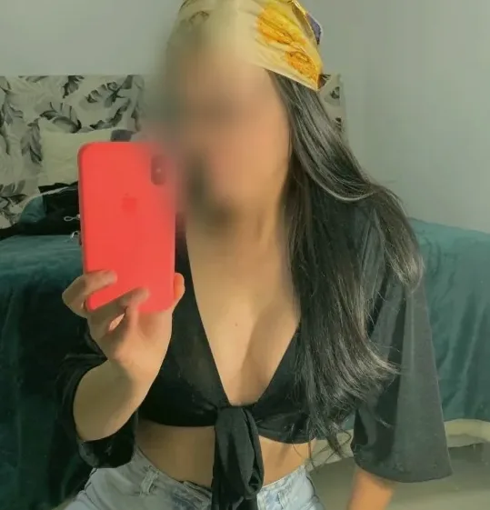 Karla, 31