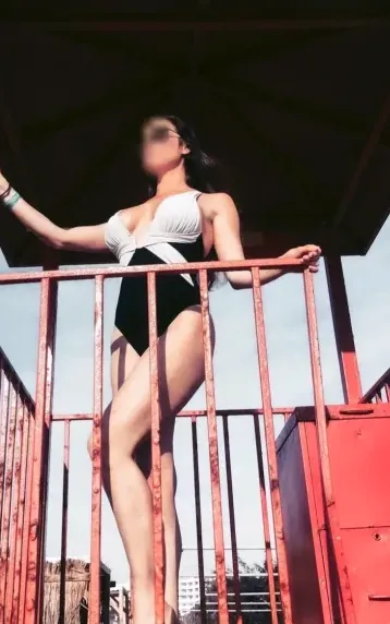Karoline, 39