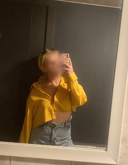 Katja, 23