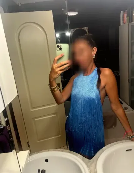 Katrine, 32