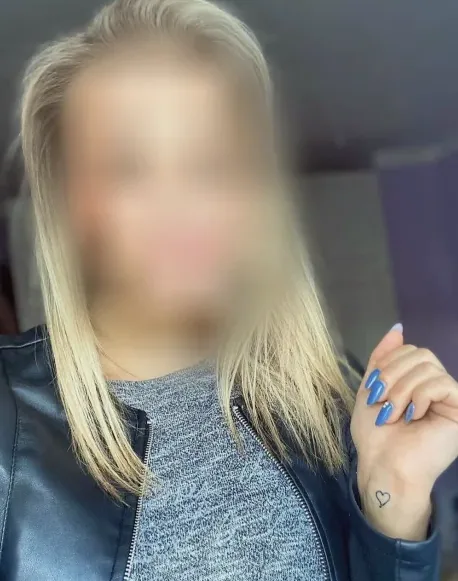 Louise, 21