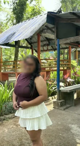 Maja, 25