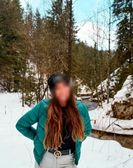 Marie, 27