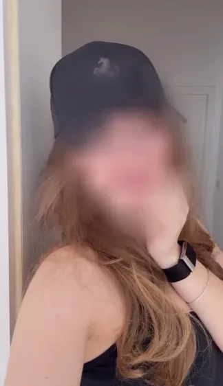 Vilma, 23