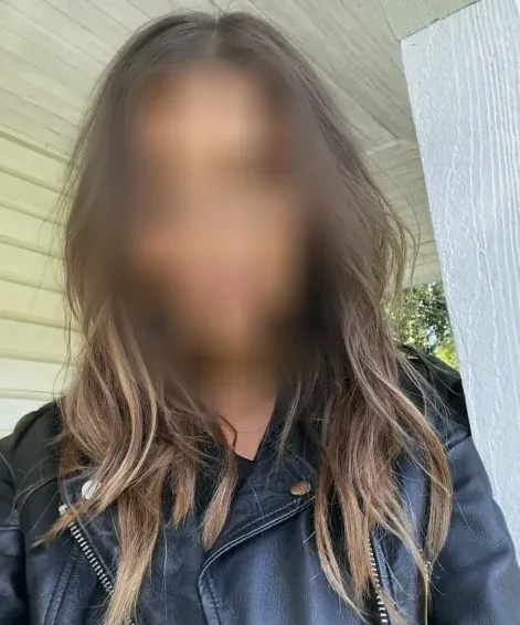 Winnie, 32